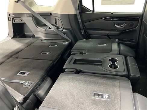 New 2025 Honda Pilot Touring image 39
