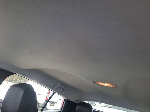 Used 2022 Toyota Prius Prime XLE image 32