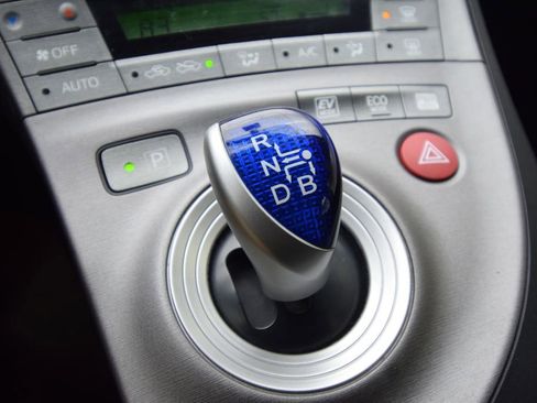 Used 2012 Toyota Prius Four image 18