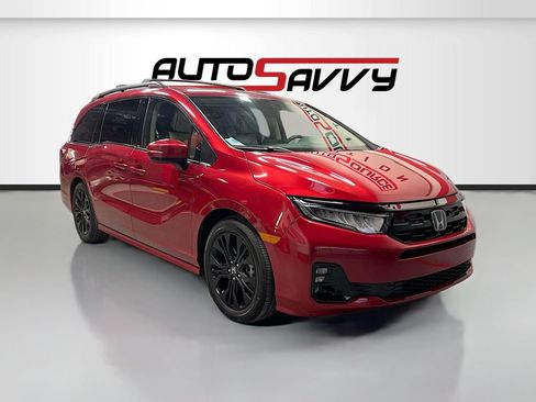 Used 2025 Honda Odyssey Elite image 1