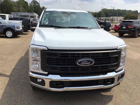 New 2025 Ford F250 XL w/ XL Chrome Package image 3