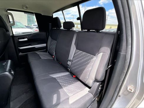 Used 2020 Toyota Tundra SR5 w/ SR5 Upgrade Package AWD/4WD image 19