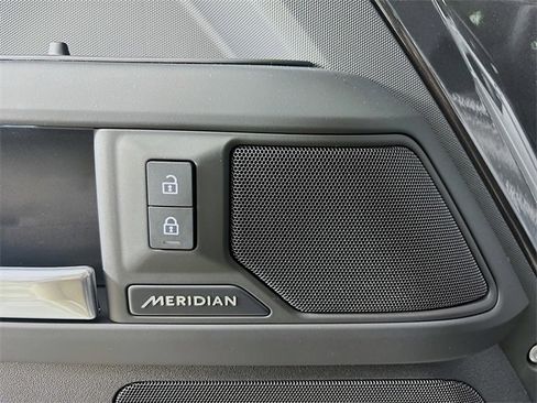 New 2026 Land Rover Defender 110 S image 20