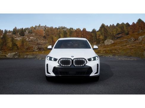 New 2026 BMW X6 xDrive40i w/ Executive Package image 3
