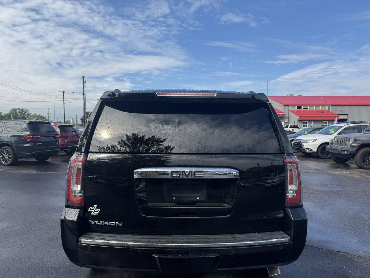 Used 2018 GMC Yukon Denali w/ Denali Ultimate Package AWD/4WD image 8