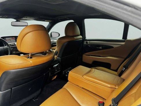 Used 2014 Lexus LS 460 w/ F Sport Package RWD image 40