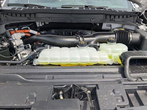 New 2025 Ford F150 Platinum w/ FX4 Off-Road Package image 17