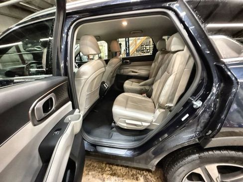 Certified 2023 Kia Sorento EX image 26