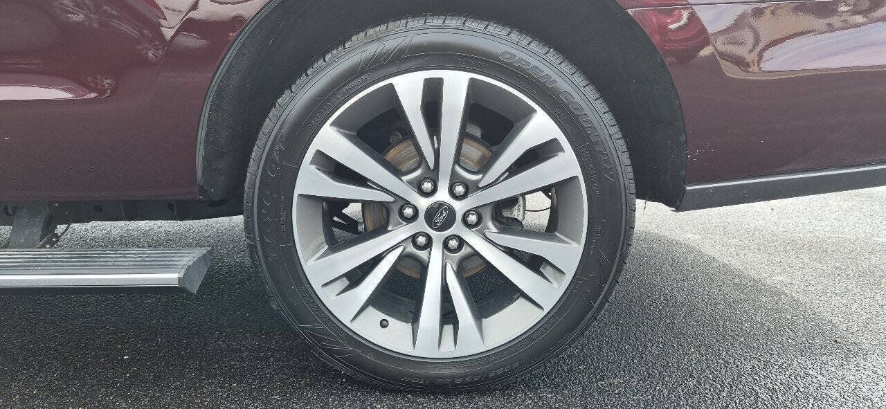 Used 2021 Ford Expedition Limited AWD/4WD image 10