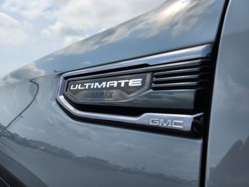 Used 2025 GMC Sierra 1500 Denali Ultimate AWD/4WD image 11