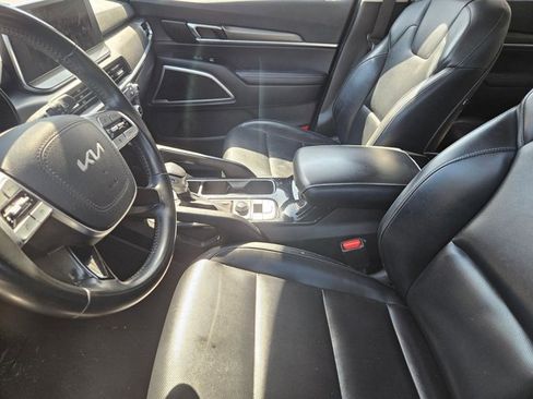 Used 2022 Kia Telluride LX image 11