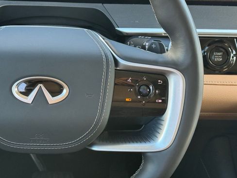 Used 2025 INFINITI QX80 Sensory image 21