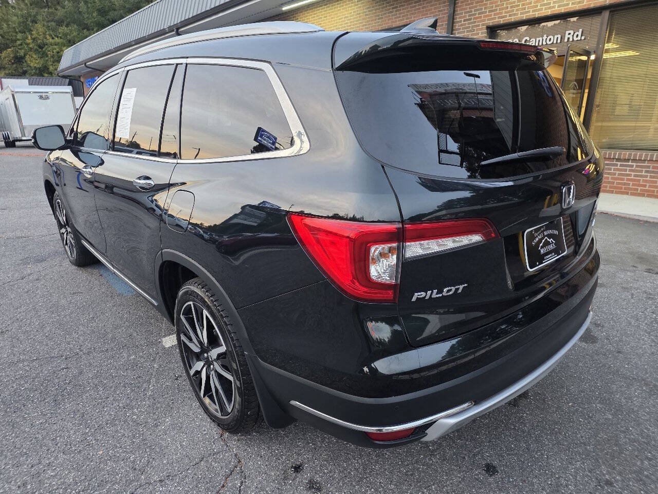Used 2019 Honda Pilot Touring image 4