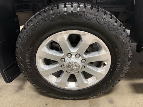 Used 2023 RAM 2500 Laramie AWD/4WD image 7