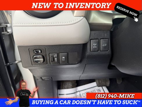 Used 2013 Toyota RAV4 Limited image 25