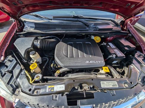 Used 2017 Dodge Grand Caravan SXT image 10