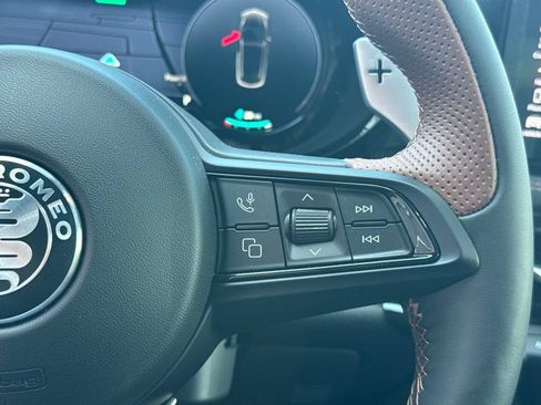 New 2025 Alfa Romeo Tonale AWD/4WD image 37