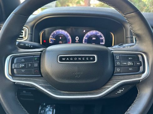 Used 2024 Jeep Wagoneer L Series II w/ Flexible Seating Group AWD/4WD image 24