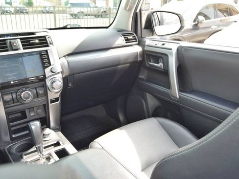 Used 2022 Toyota 4Runner SR5 Premium w/ Moonroof Package AWD/4WD image 29
