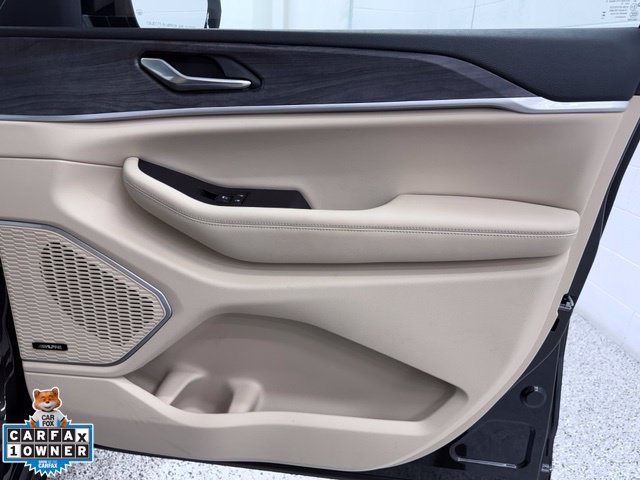 Used 2023 Jeep Grand Cherokee 4WD 4xe image 18