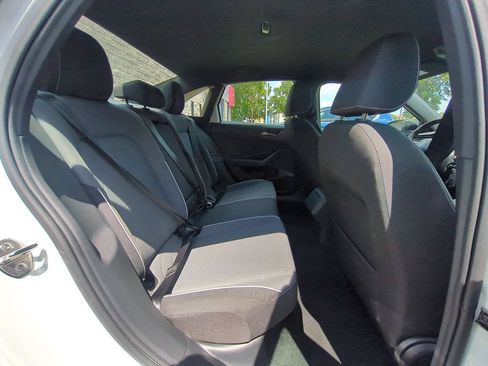 Used 2025 Volkswagen Jetta Sport FWD image 29