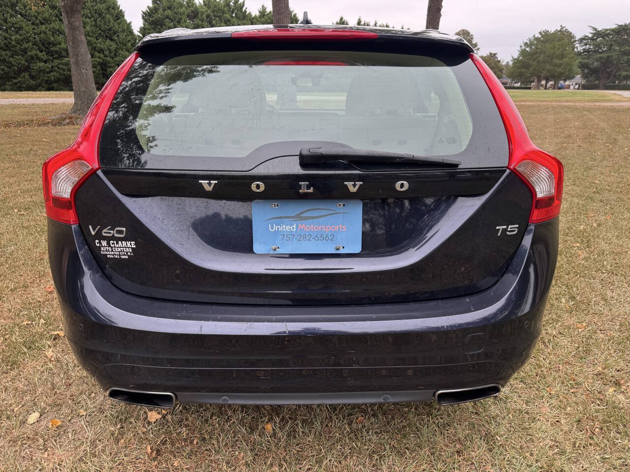 Used 2016 Volvo V60 T5 Premier w/ Convenience Package FWD image 8