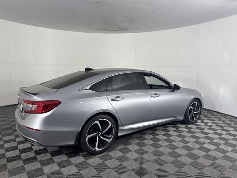 Used 2022 Honda Accord Sport image 4