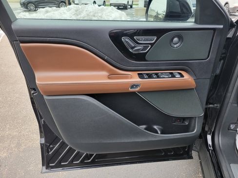 Certified 2023 Lincoln Aviator Reserve w/ Equipment Group 201A image 20