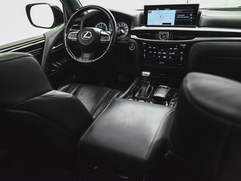 Used 2021 Lexus LX 570 4WD w/ Sport Package image 47