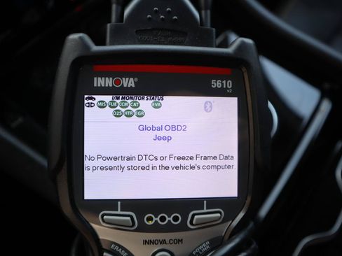 Used 2022 Jeep Grand Cherokee L Limited AWD/4WD image 27