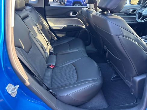 Used 2022 Jeep Compass Latitude w/ Sun and Sound Group image 11