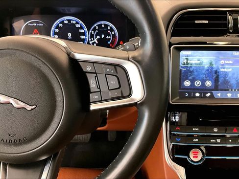 Used 2018 Jaguar XE Portfolio RWD image 24