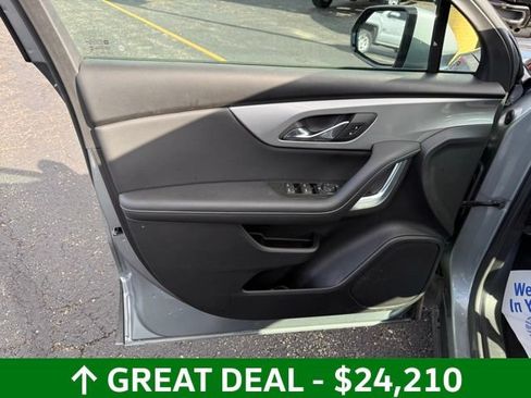 Used 2025 Chevrolet Blazer LT FWD image 18