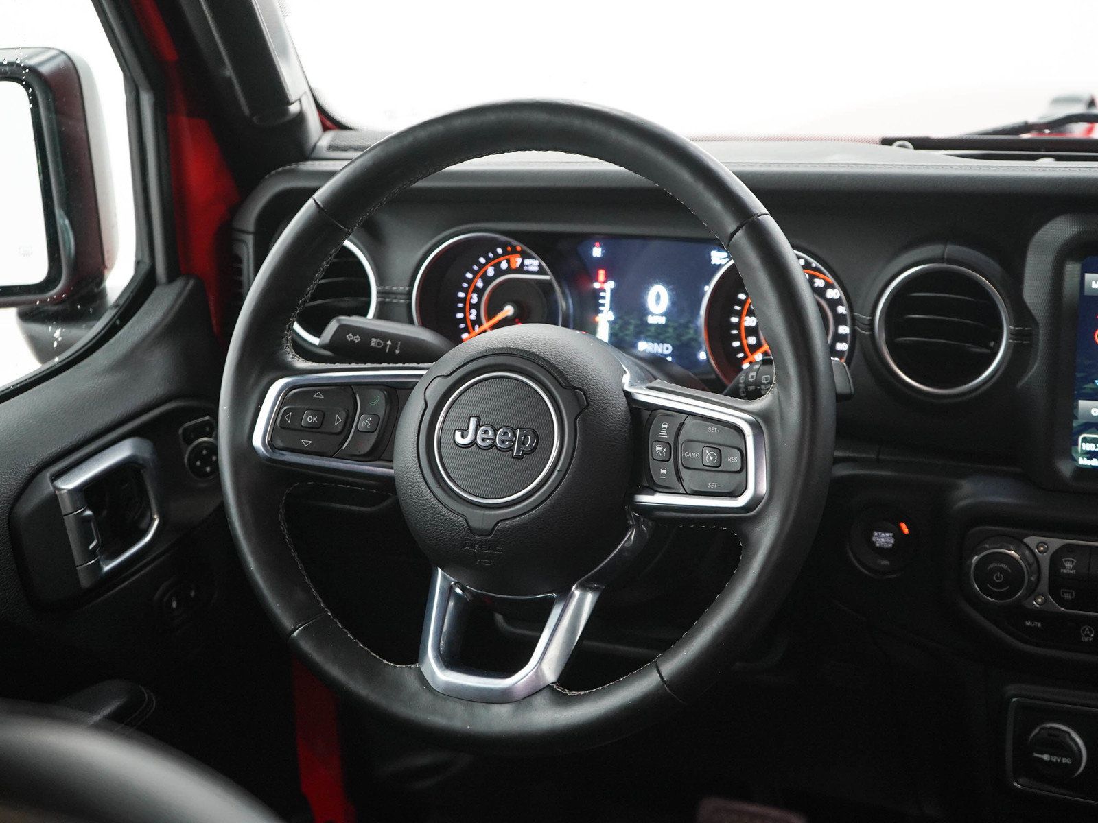 Used 2020 Jeep Wrangler Unlimited Sahara AWD/4WD image 14