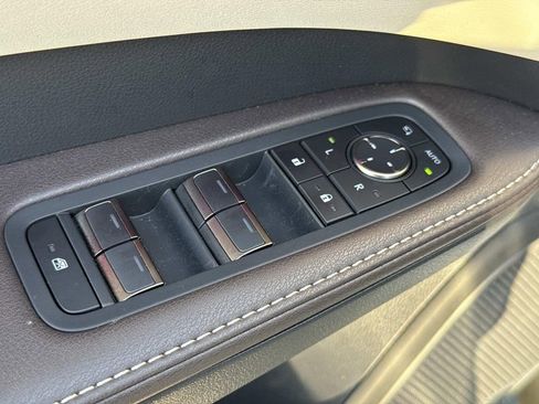 Used 2025 Lexus RX 450h AWD w/ Convenience Package image 23
