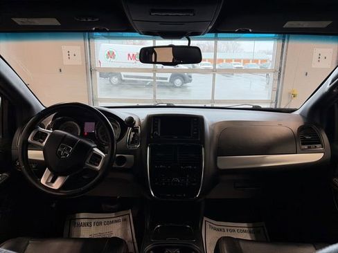 Used 2017 Dodge Grand Caravan GT image 12