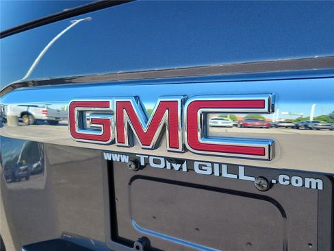 Used 2017 GMC Yukon Denali w/ Open Road Package AWD/4WD image 8