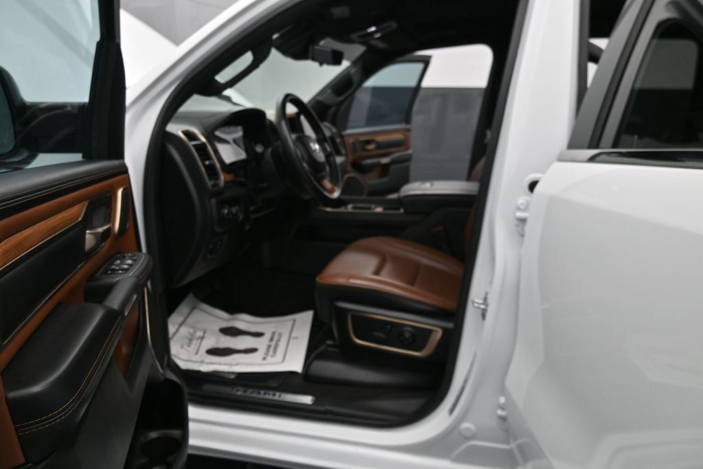 Used 2023 RAM 1500 Limited AWD/4WD image 16