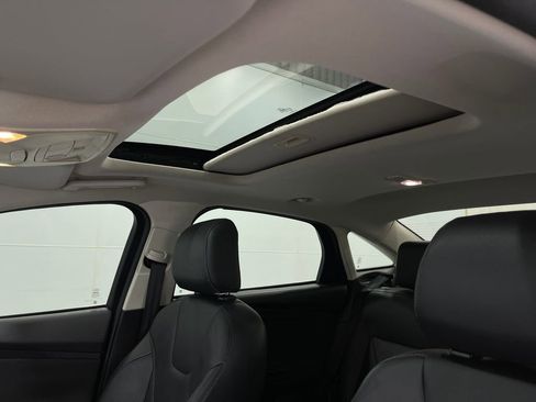 Used 2017 Ford Focus Titanium image 12