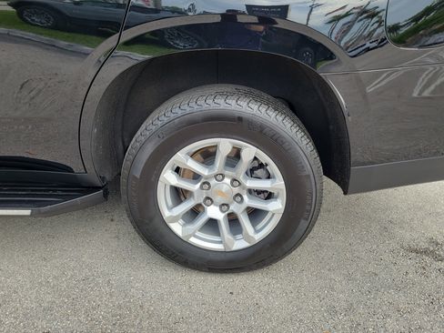 Used 2025 Chevrolet Tahoe LT AWD/4WD image 28