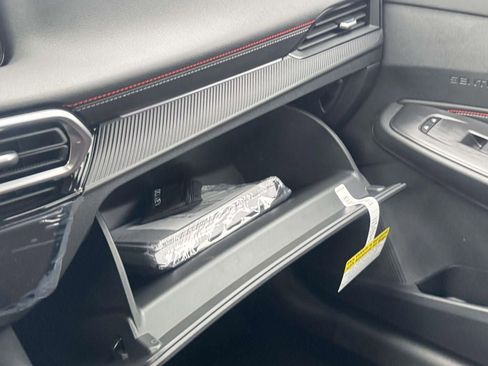 New 2026 Nissan Sentra SR w/ Floor Mat Package FWD image 11
