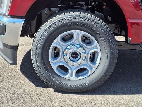 New 2026 Ford F250 XLT w/ XLT Premium Package image 32