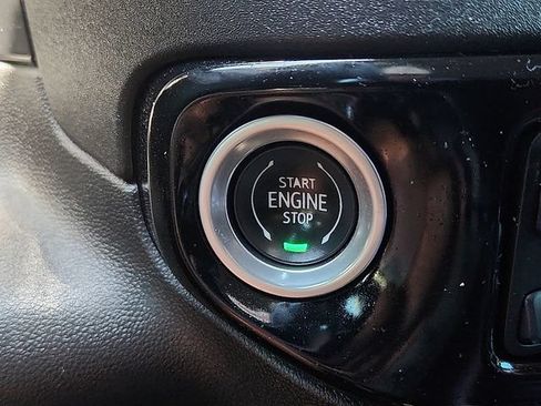 Used 2023 Chevrolet Silverado 1500 LTZ AWD/4WD image 20