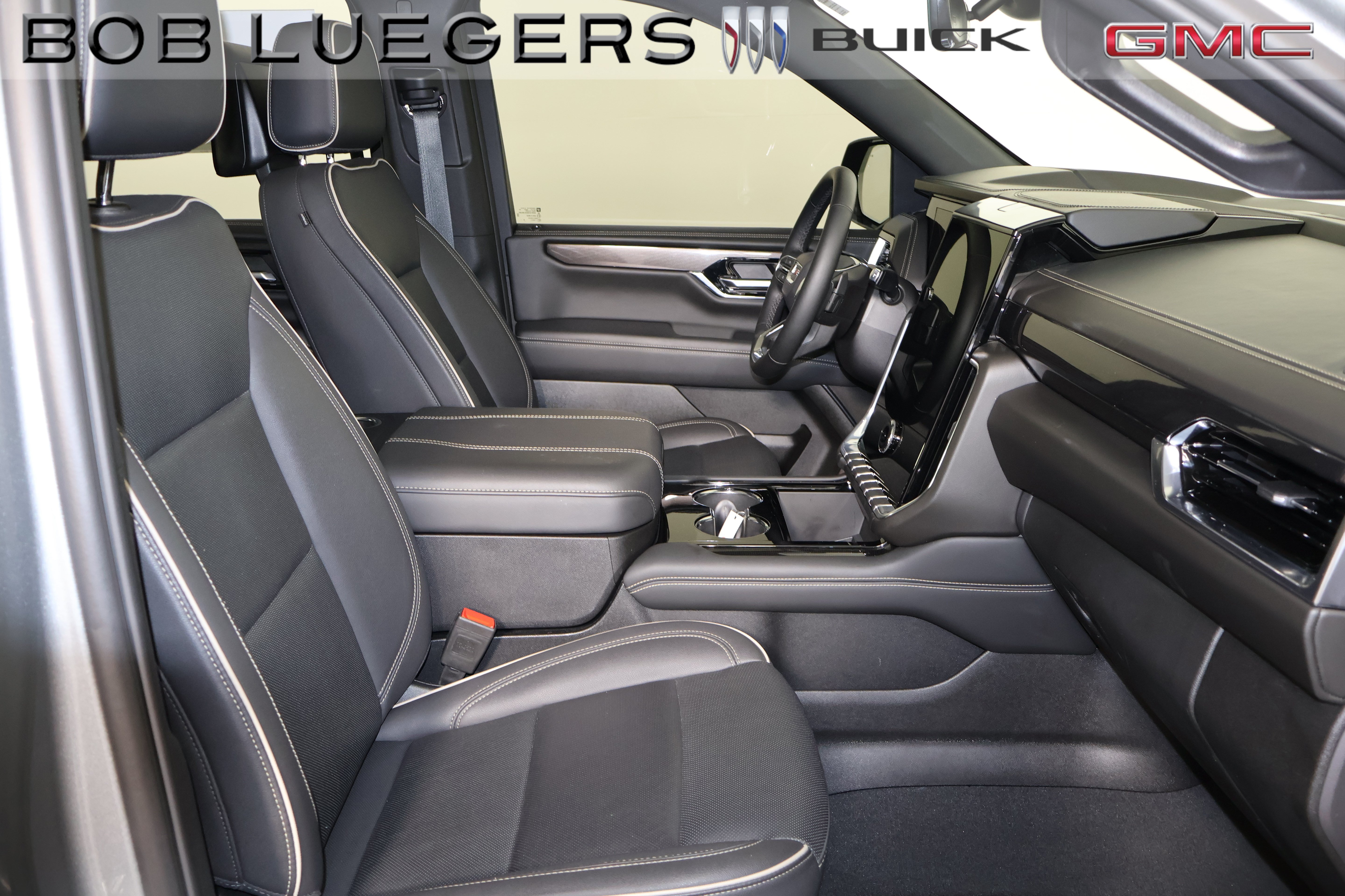 Certified 2025 GMC Yukon XL Elevation w/ Elevation Premium Package AWD/4WD image 20