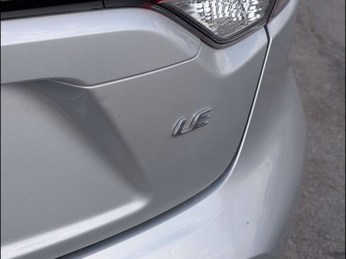 Used 2025 Toyota Corolla LE image 23