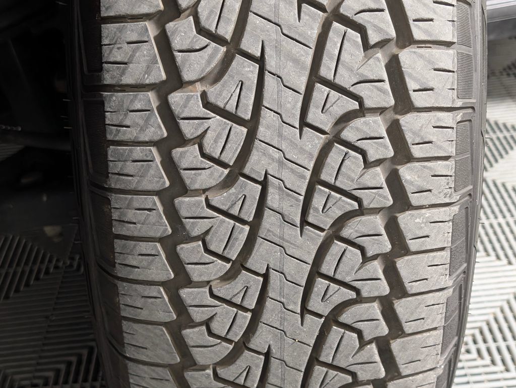 Certified 2025 Ford Expedition Active AWD/4WD image 29