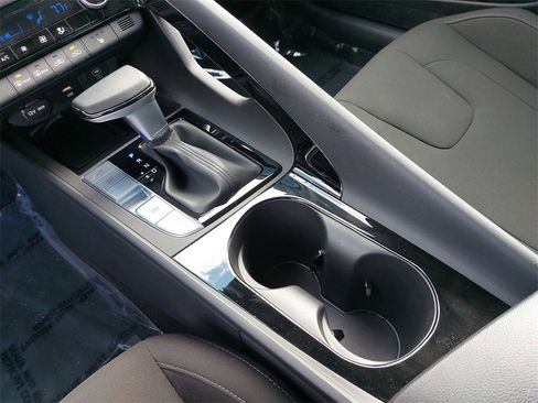 Certified 2025 Hyundai Elantra SEL w/ Cargo Package image 24