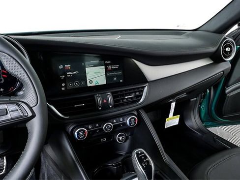 New 2025 Alfa Romeo Giulia image 14