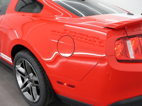 Used 2011 Ford Mustang Shelby GT500 RWD image 28