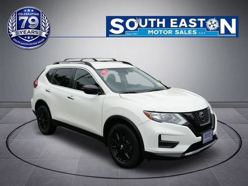 Used 2018 Nissan Rogue SV AWD/4WD image 2
